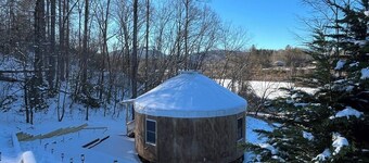 NEW! Earth-Yurt Haven outside of Asheville: peaceful mountain vibes