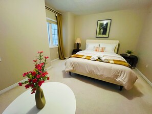 4 chambres, fer et planche à repasser, Wi-Fi, draps fournis
