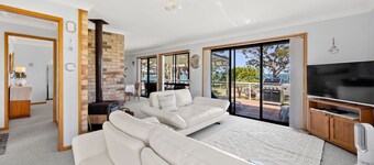 The Bay House - Fireplace - Waterfront