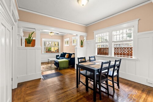 Urban Casita 2bdrm•Family-Friendly & Parking