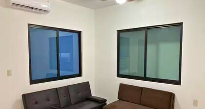 Modern, spacious and comfortable apartment : fast WiFi + parking lot