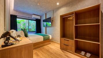 King Room with Garden View