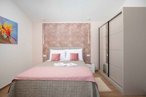 WiFi - Holiday home with swimming pool and summer kitchen (Pula)