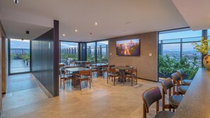 Dining - Modern Pool Gym Punto Sao Paulo-Andares (Guadalajara)