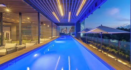Modern Pool Gym Punto Sao Paulo-Andares