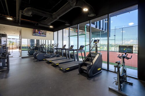 Modern Pool Gym Punto Sao Paulo-Andares