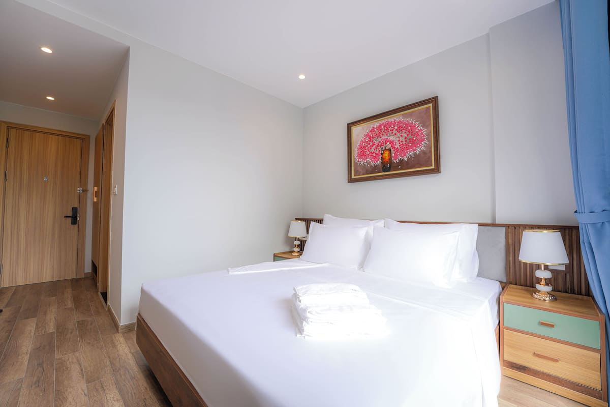 Basic Double Room, City View