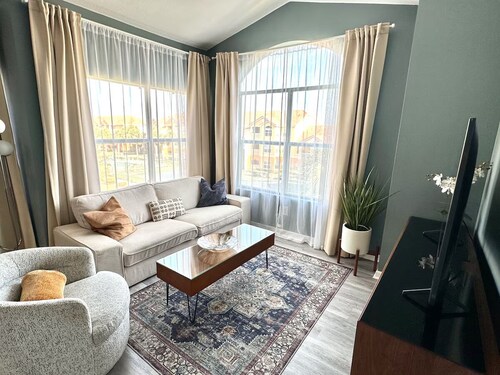 PET Friendly Condo - POOL - BEACH 5 min