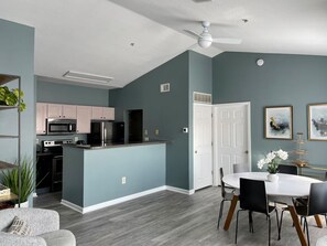 Interior - PET Friendly Condo - POOL - BEACH 5 min (Seminole)