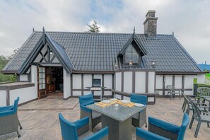 Outdoor dining - Ard Lui Residence (Nuwara Eliya)