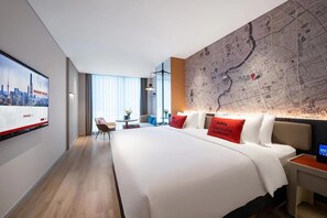 Chambre supérieure avec lits jumeaux, vue sur la ville | Couette en duvet, articles de minibar gratuits, coffre-fort