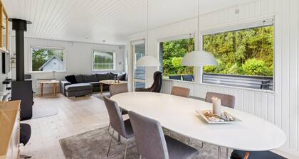 Awesome home in Farsø with house a panoramic view