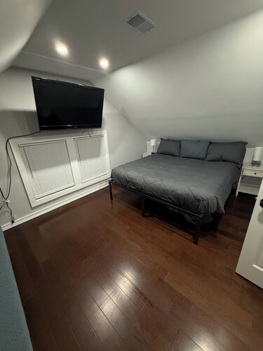 Private Third-Floor Attic Apartment