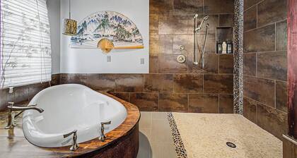 Spacious 3-bedroom house in beautiful Mesa - Centrally located!