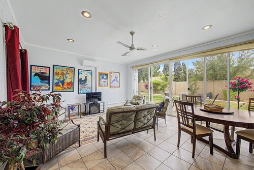 Spacious 3-bedroom house in beautiful Mesa - Centrally located!