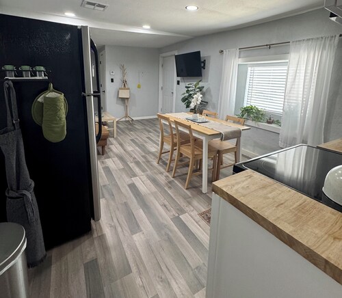 Not so Tiny Casita in the Heart of El Paso