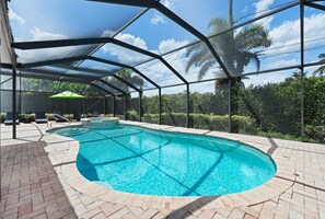 Beheizter Pool