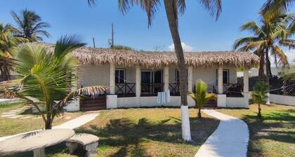 Cozy 2-bedroom chalet in gorgeous Iztapa Escuintla with AC