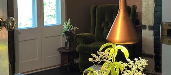 Cosy Miners Cottage Castlemaine. Walkable, fireplace, bath, cooking