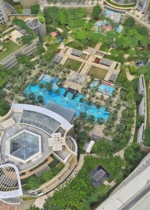 Outdoor pool - Artisan By SanLiving - 2BR - Direct Mall (Jakarta)