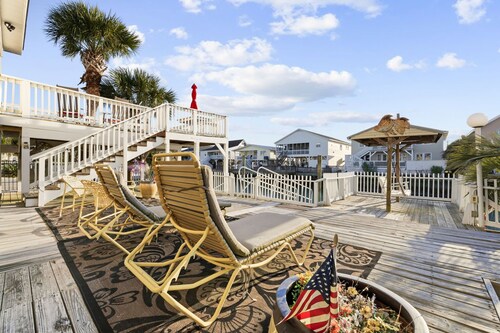 Endless Paradise - Waterfront 5BR w/ Private Dock (Walk to Beach)