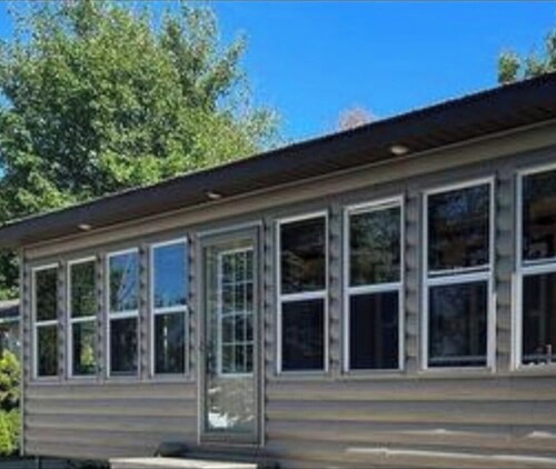 Chalet chaleureux et accueillant près de l'eau