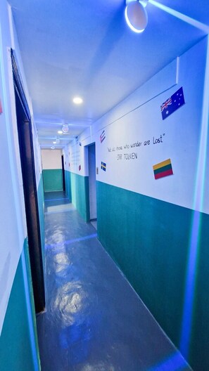 Interior - Crazy Frog Hostel (Krong Siem Reap)