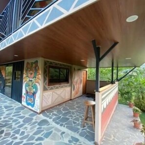 Exterior - Indigo Container house (Monteverde)
