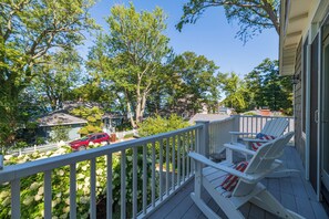 Property grounds - Hydrangea Haven- private association Beach (South Haven)