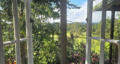 FNQ Blooms Tropical Flower Farm Lodge