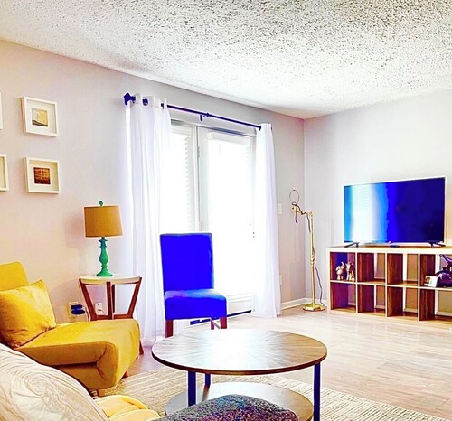 •	Walk to The Greene! Spacious 2BR Retreat Near IMAX & Comedy Club” Sleeps 7