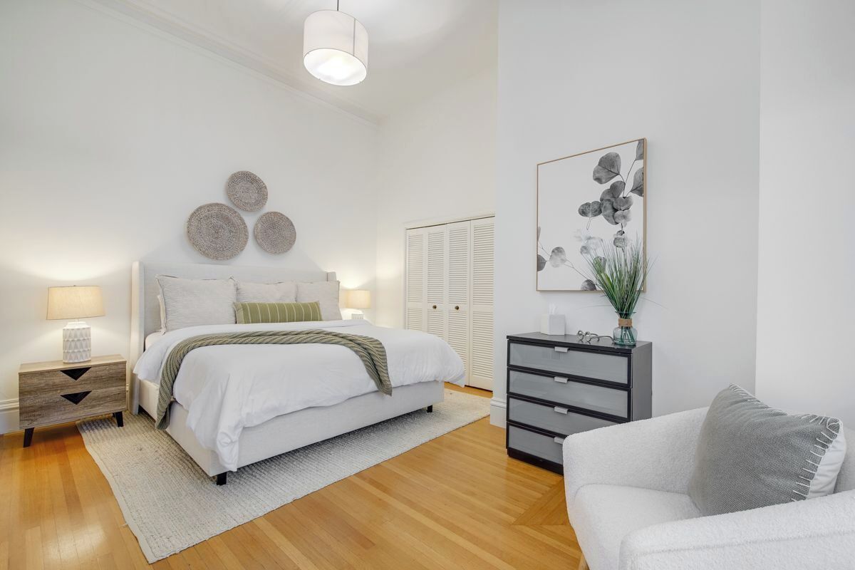 1 bedroom, bed sheets