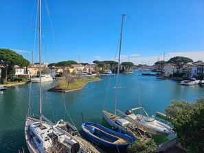 Marina - Beautiful 2-room apartment with Wi-Fi and mooring – View over the canals of Port Grimaud (PORT GRIMAUD)