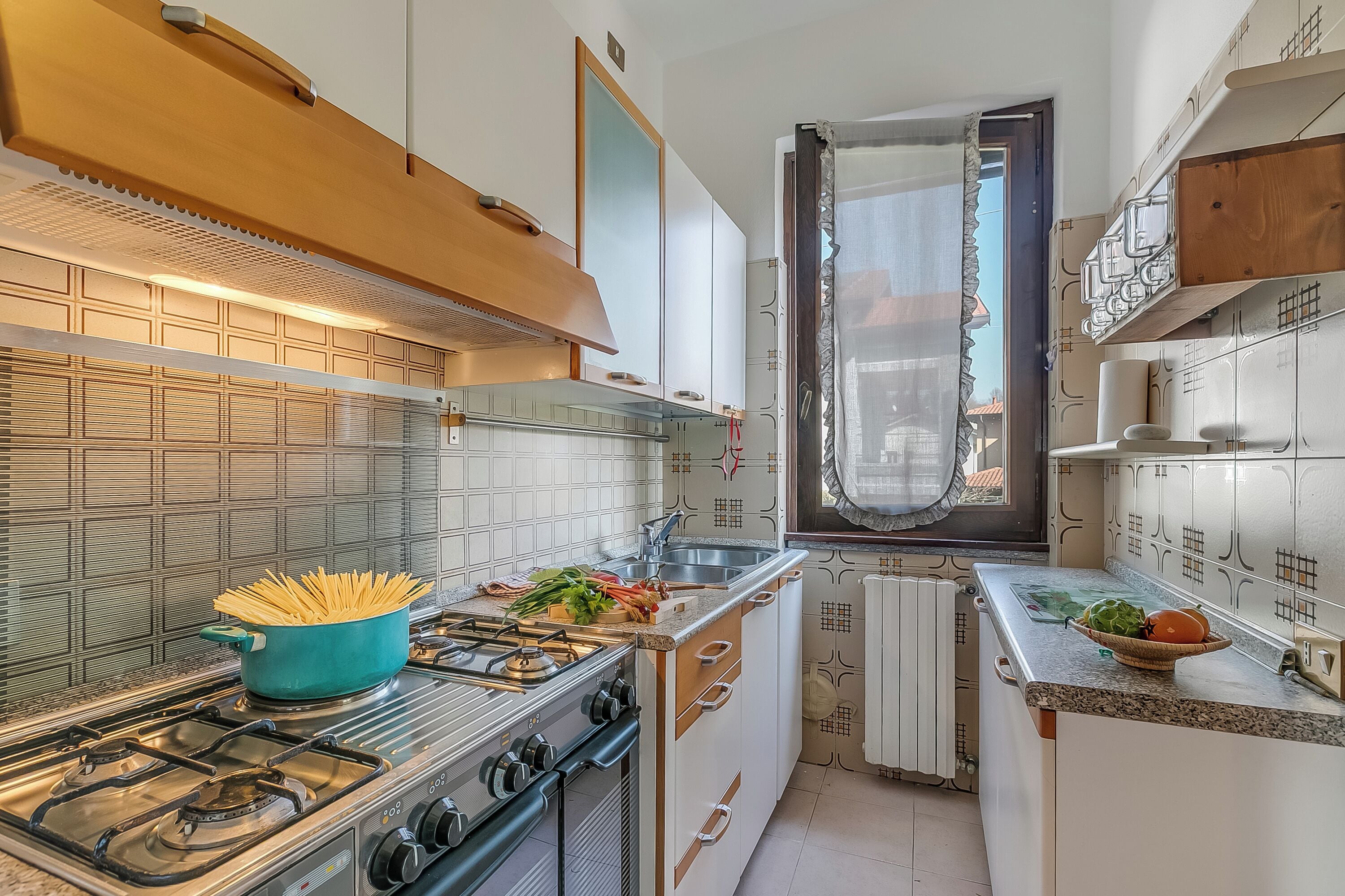 Villa Familiale, plusieurs chambres (Villa Eva) | Cuisine privée | Réfrigérateur, micro-ondes, four, plaque de cuisson