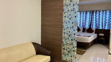 Suite, City View | Interior