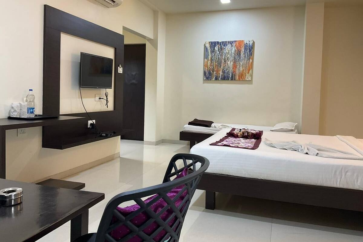 Deluxe Double Room, City View