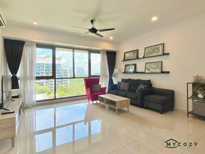 Apartamento Premier, 3 habitaciones, vistas a la montaña | Zona de estar
