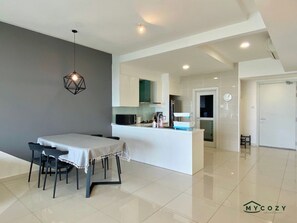 Dining - Iskandar Residence by My Cozy (Iskandar Puteri)