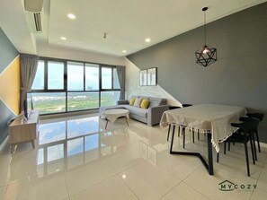 Apartamento Deluxe, 2 habitaciones, vistas a la montaña | Zona de estar