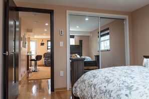 2 chambres, fer et planche à repasser, Wi-Fi gratuit, draps fournis