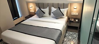 โรงแรม ทราวิกา