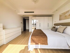 Superior Triple Room, Multiple Beds, Non Smoking, City View - Tyms 3BR 2BA Residence Yucui Shanghai (Shanghai)