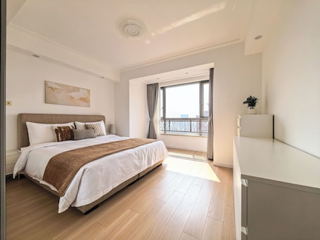 Superior Triple Room, Multiple Beds, Non Smoking, City View. Tyms 3BR 2BA Residence Yucui Shanghai