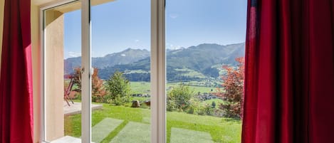 Classic-Apartment, 2Â Schlafzimmer | Blick von der Unterkunft