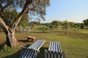 Classic House, 2 Bedrooms | Garden - Beachside Holiday Home in Ricadi (Ricadi)