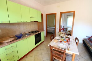 Comfort House, 3 Bedrooms | Dining - Beachside Holiday Home in Ricadi (Ricadi)