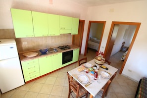 Dining - Beachside Holiday Home in Ricadi (Ricadi)