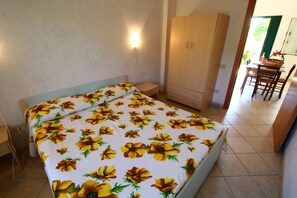 Classic House, 2 Bedrooms - Beachside Holiday Home in Ricadi (Ricadi)