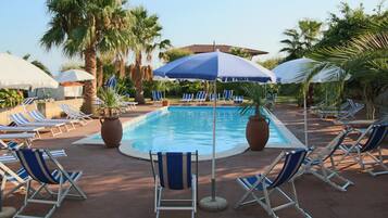 Classic House, 2 Bedrooms | Pool