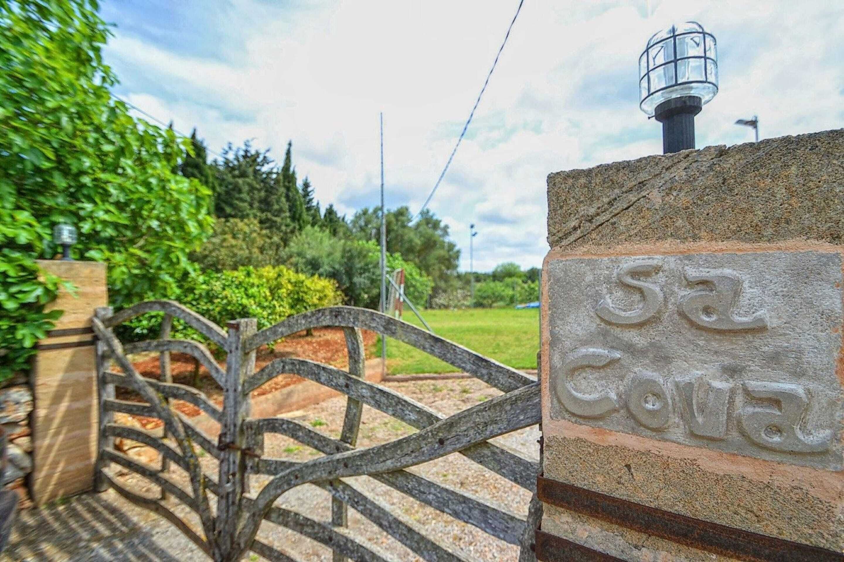 Classic House, 3 Bedrooms | Reception